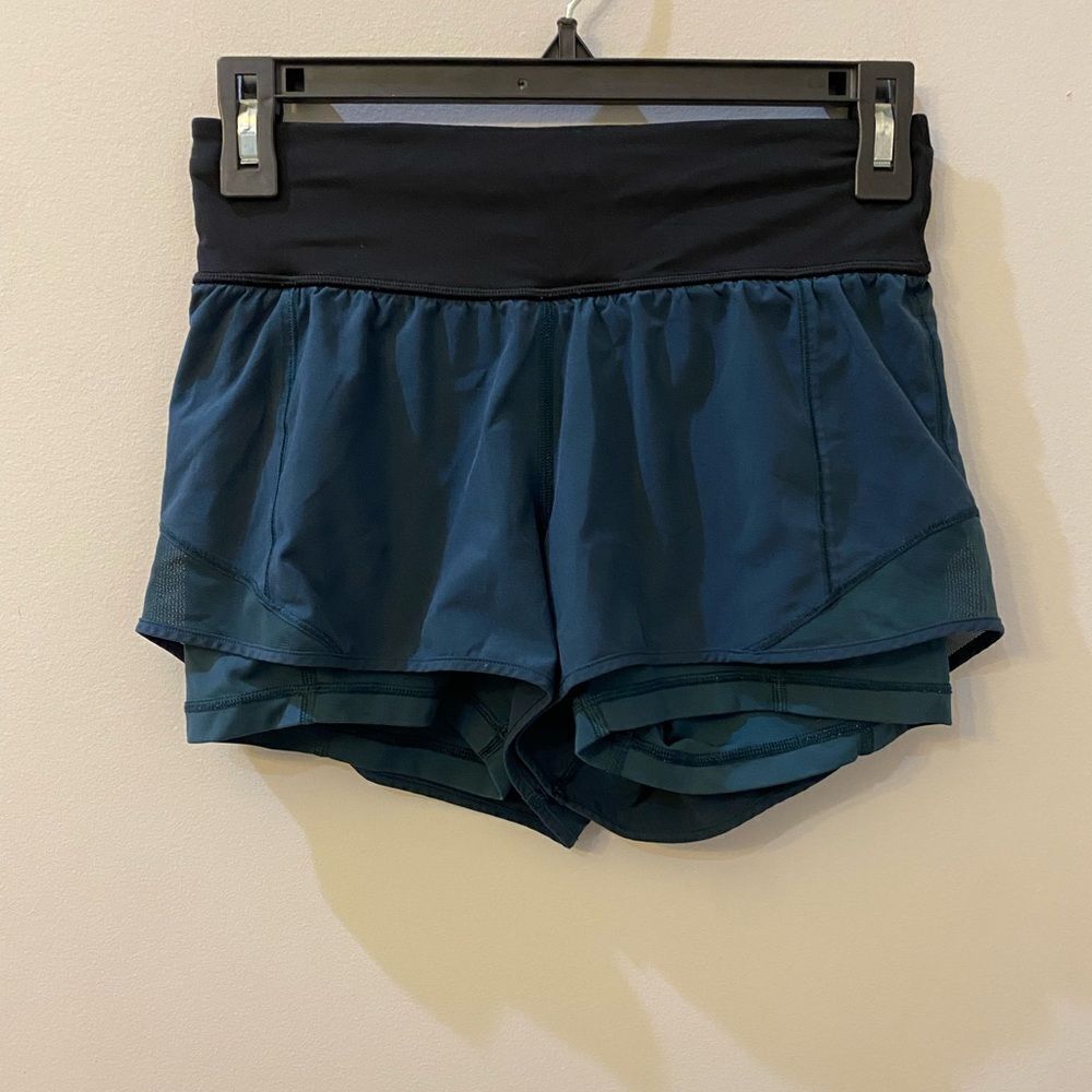 Lululemon Running With Spandex Shorts Women Size 4